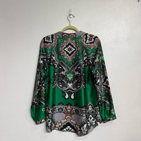 Chico's Green Print Satin V-Neck Blouse Sz 0/S - Picture 9 of 13